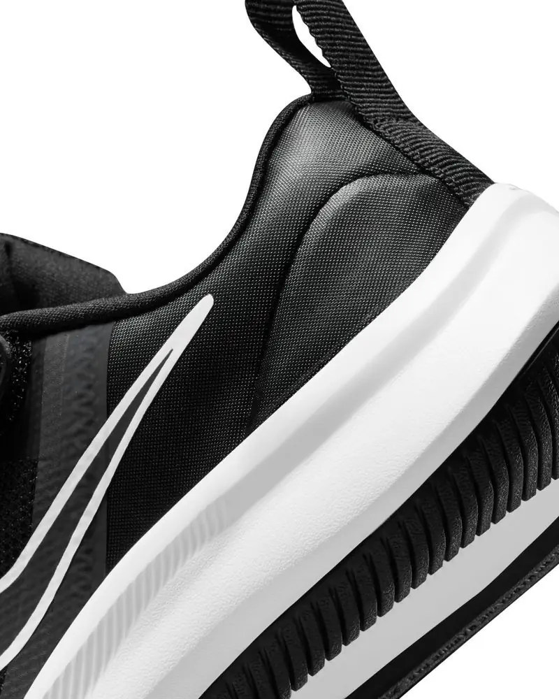 Chaussures Nike Star Runner 3 Noir & Blanc pour enfant