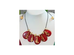 Collier Lisa rouge-beige en ivoire végétal