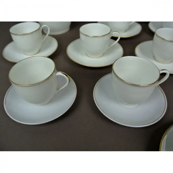 Grand service à café LIMOGES blanc & or - Le palais des bricoles