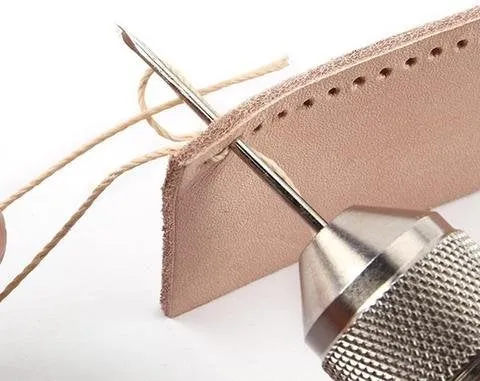 Kit d'outils pour le poinon de couture en cuir