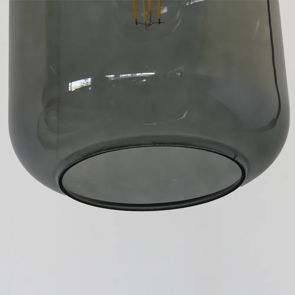 Lampe sur pied de style industriel Zakkie noir or lampadaire