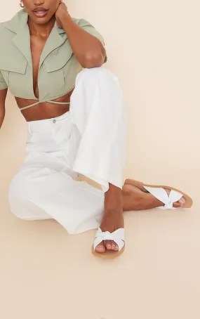 Mules carrées en PU enduit blanc à bride torsadée nouée