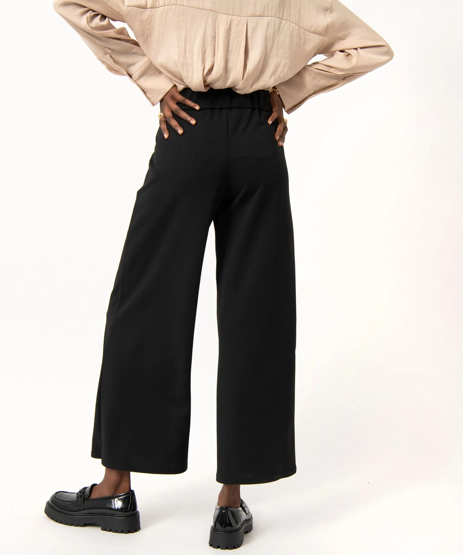 Pantalon large avec boutons fantaisie femme noir
