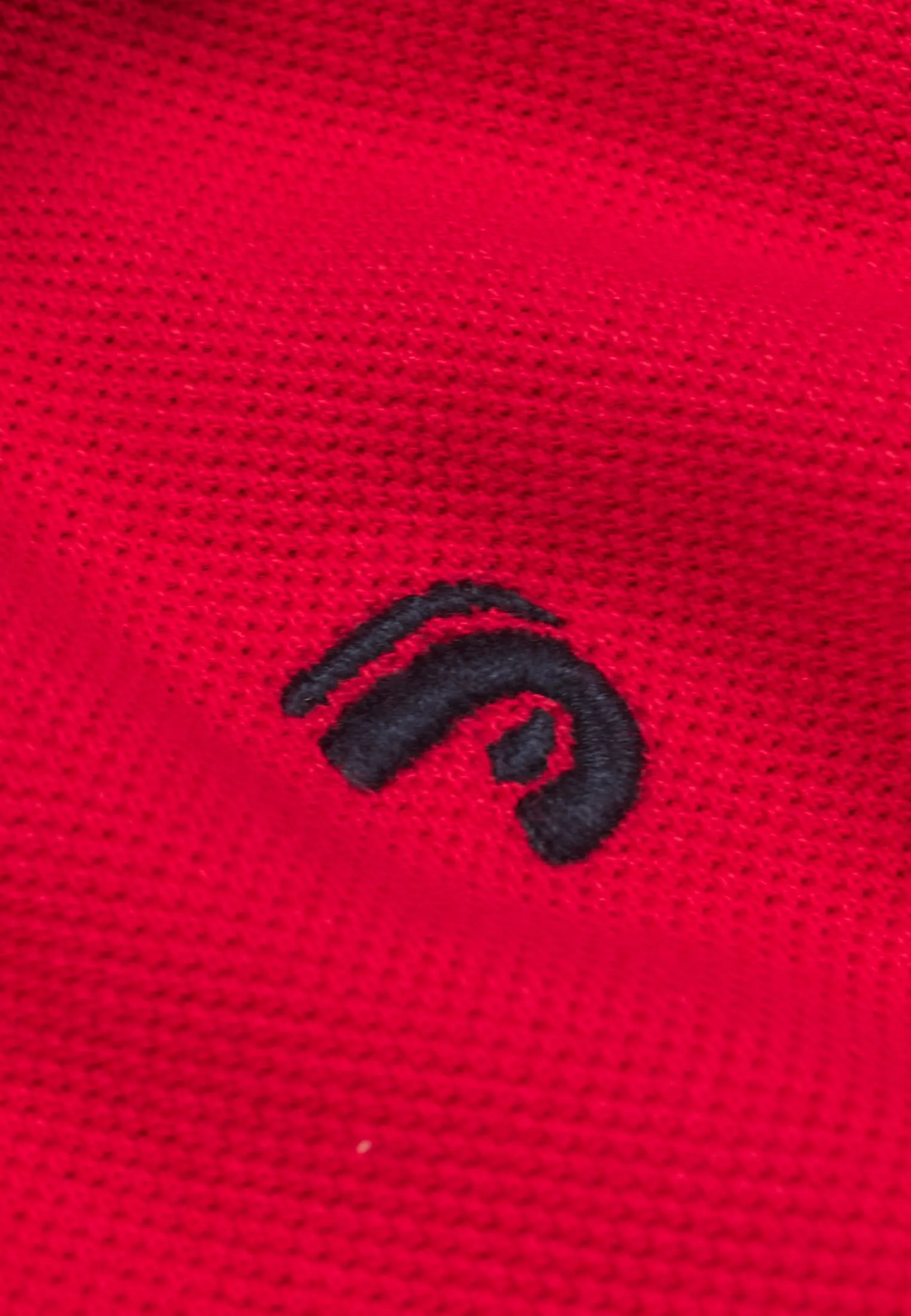 Polo Essentials homme rouge coupe droite en coton