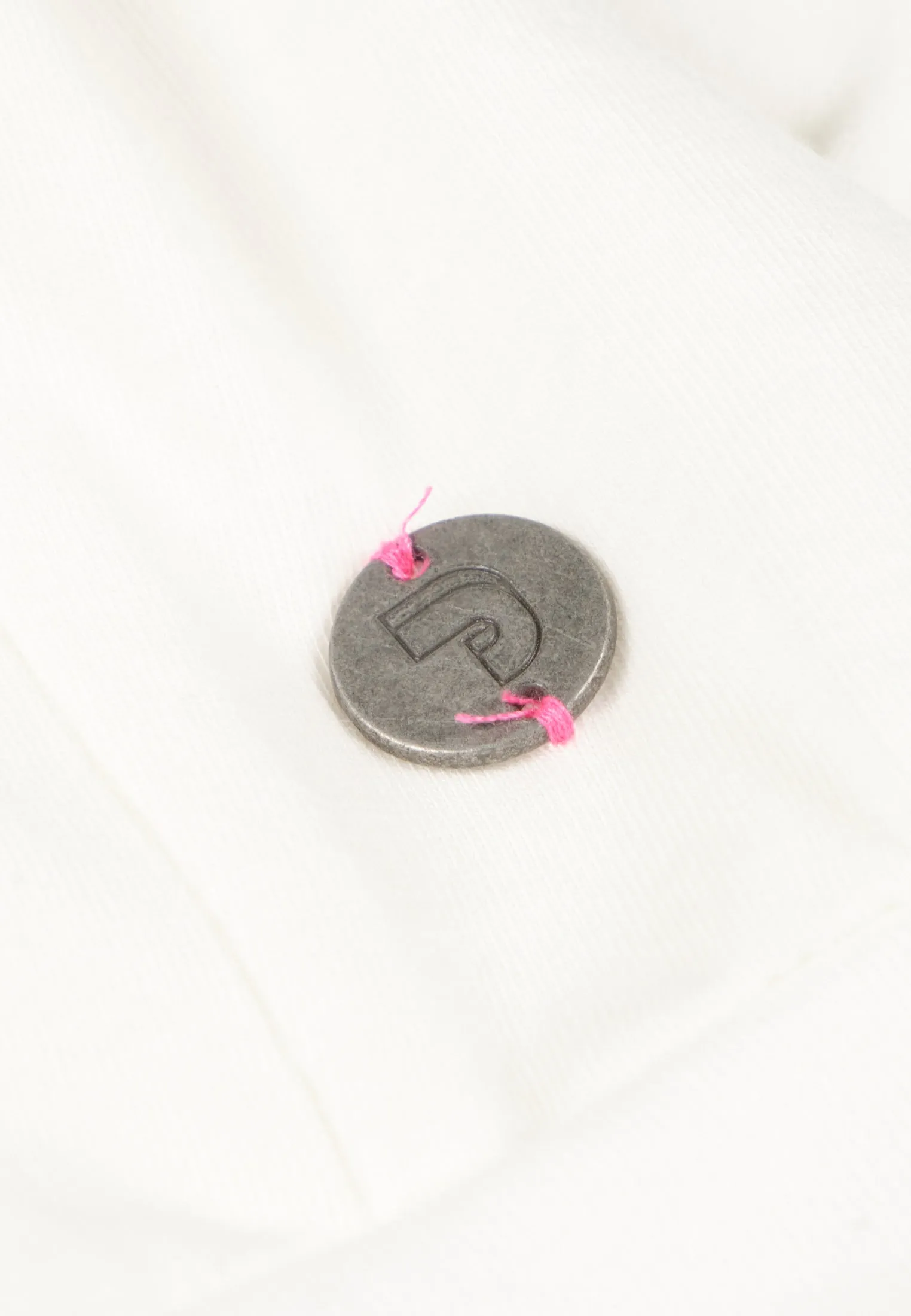 Top femme blanc motif sur le cur et arrière