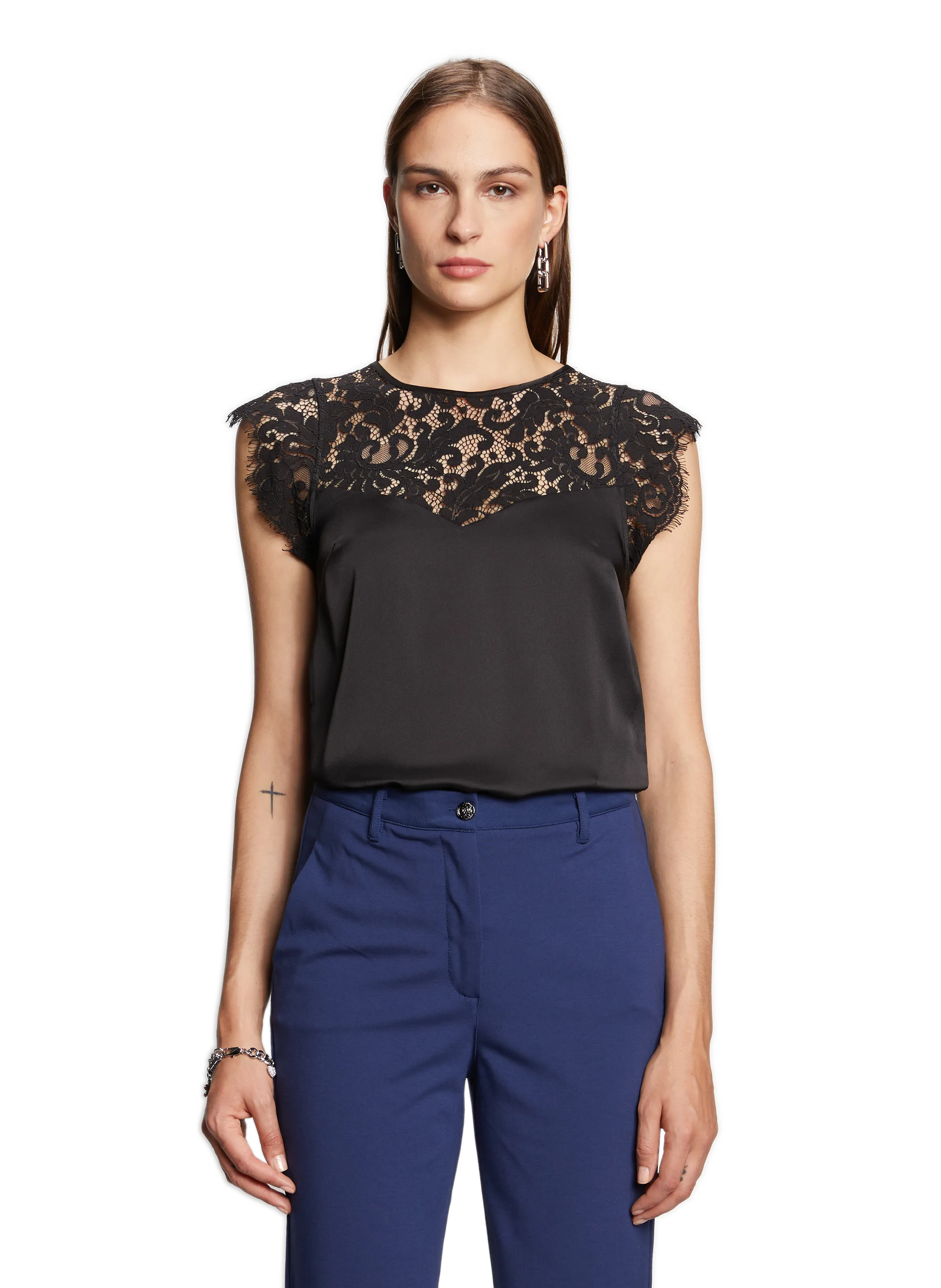 TOP à BRODERIE - GUESS pour FEMME | Printemps
